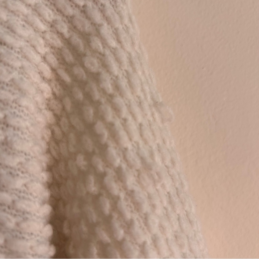 Abercrombie Soft Chunky Knit Cropped Cardigan, Cream, Cozy, XS - Picture 10 of 10
